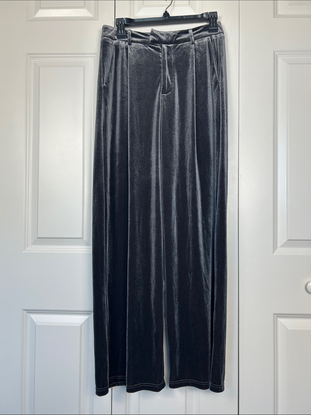 Molly Bracken Women’s Velvet Wide-Leg Pants in Charcoal Gray Size Small